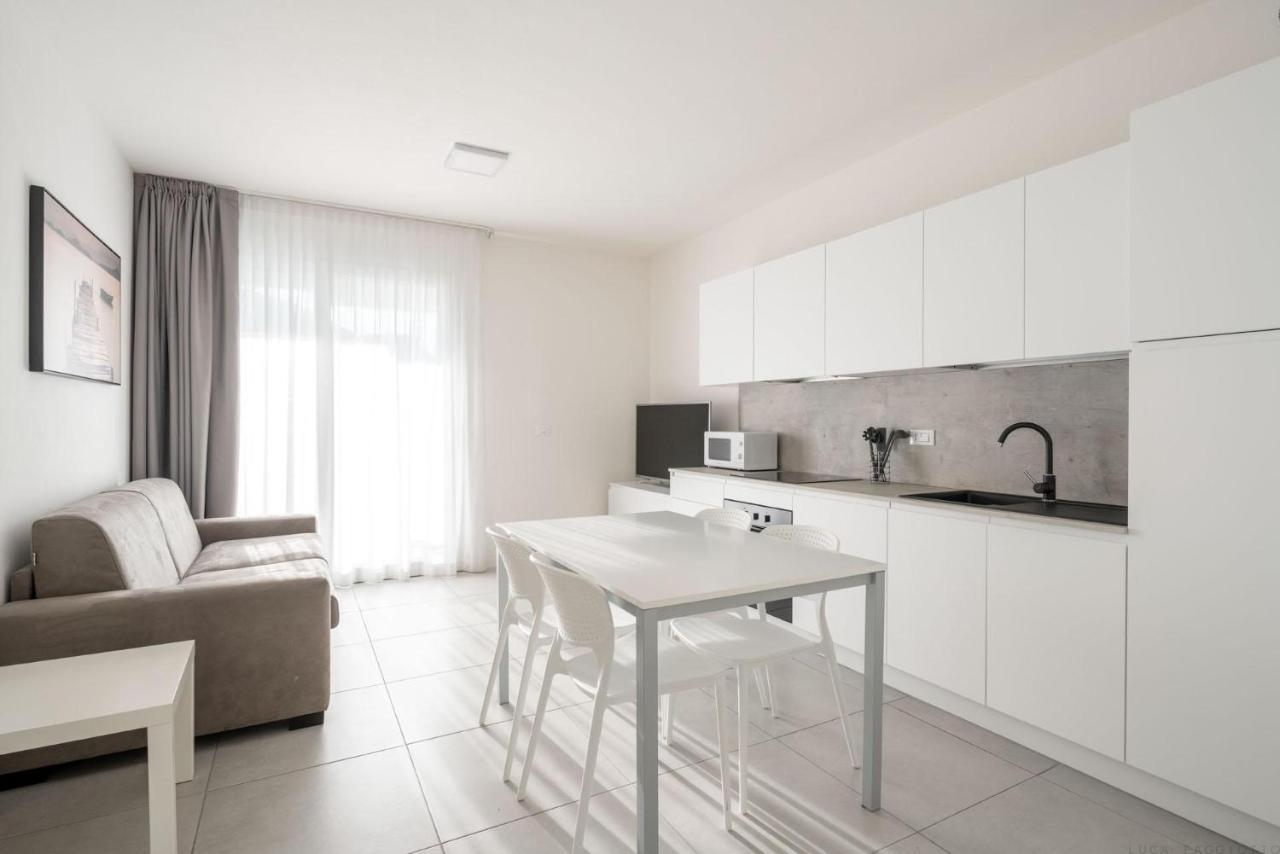 리도 디 예솔로 Immobiliare Jvl - Vm2 아파트 외부 사진